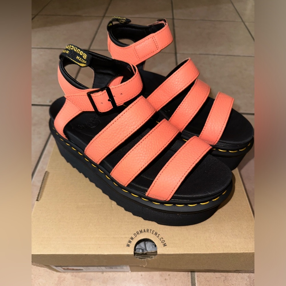 Brand New Dr. Martens Blaire Quad Platform Sandal Size 41/9